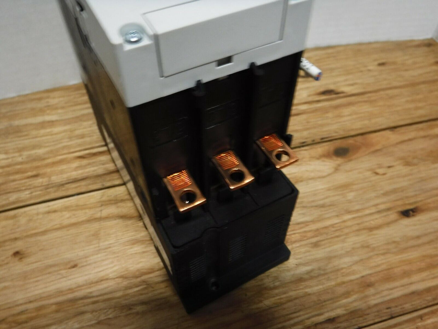 3RV1742 - 5DD10 - SIEMENS SIRIUS 3RV1742 - 5DD10, 25A, 600V, 3 POLE CIRCUIT BREAKER - Surplus Alley