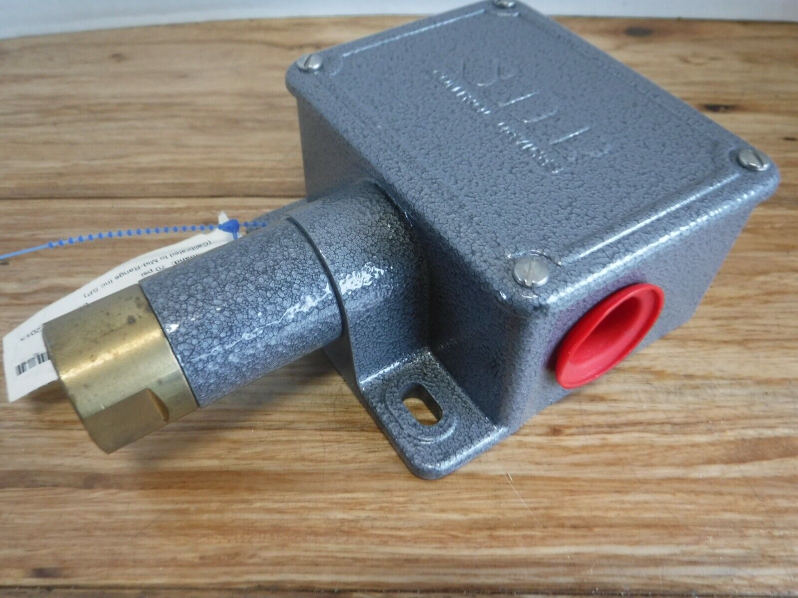 2NN - K3 - P1 - D4C - SOR 2NN - K3 - P1 - D4C 100 - 1900PSI DIFFERENTIAL PRESSURE SWITCH - Surplus Alley