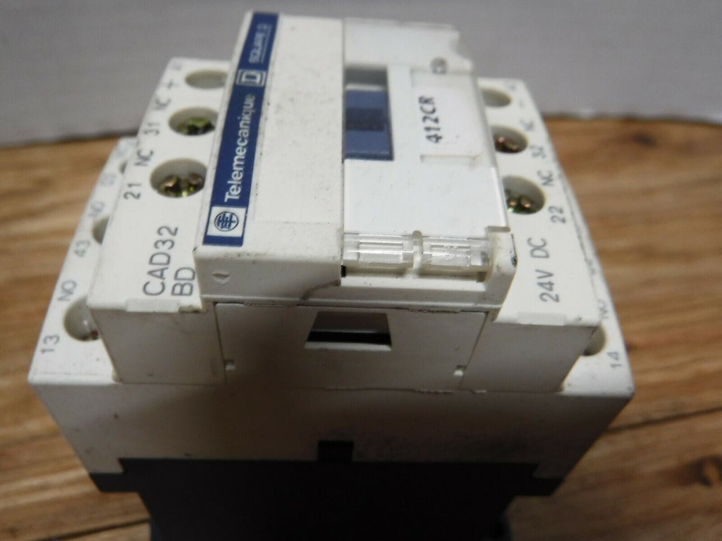 CAD32BD - TELEMECANIQUE CAD32BD CONTACTOR LAD4TBDL 24V - Surplus Alley