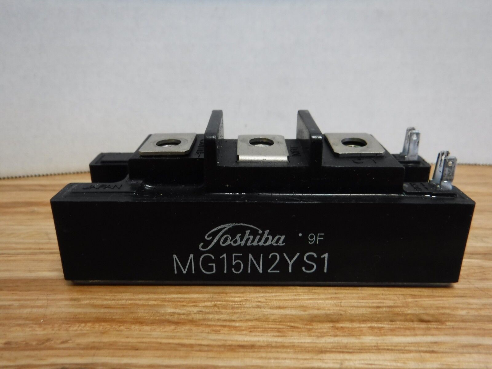 MG15N2YS1 - TOSHIBA MG15N2YS1 9F POWERBLOCK USED - Surplus Alley